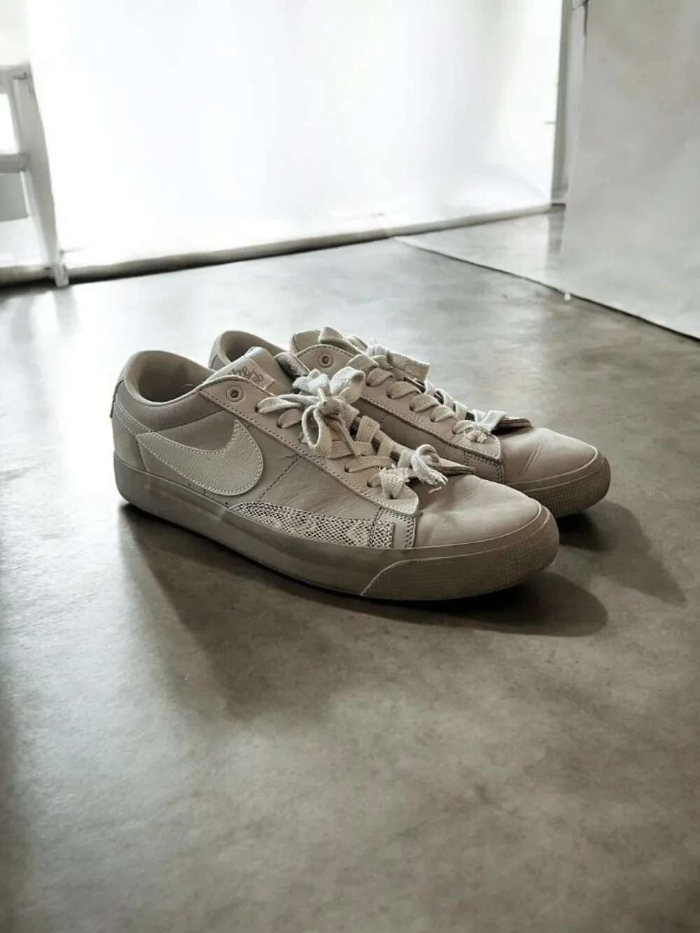 Nike SB Blazer Low FPAR Shoes Sneakers Snake-Print Accent Mens Size 9.5